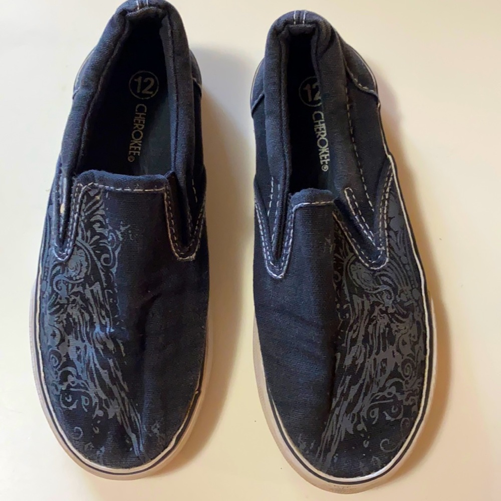Cherokee Girls Size 12 Thick Sole Canvas Shoes